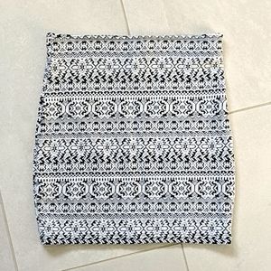 2 for $20! H&M Divided mini skirt